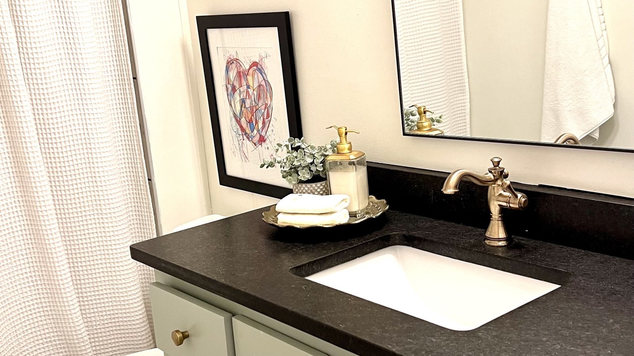 Photo of Bathroom in Pettit