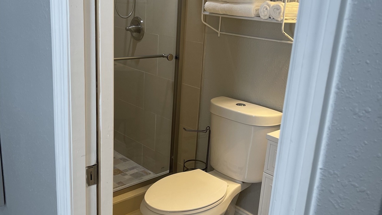 Photo of Bathroom in Embassy Hills