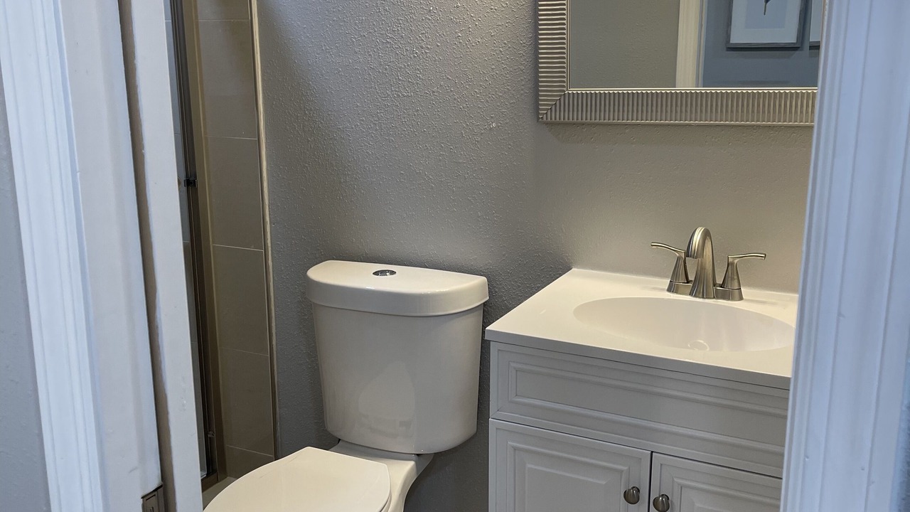 Photo of Bathroom in Embassy Hills