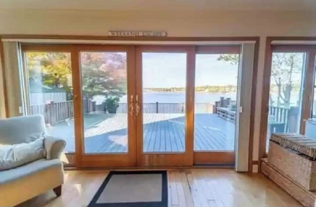 Photo of Livingroom in Buzzards Bay