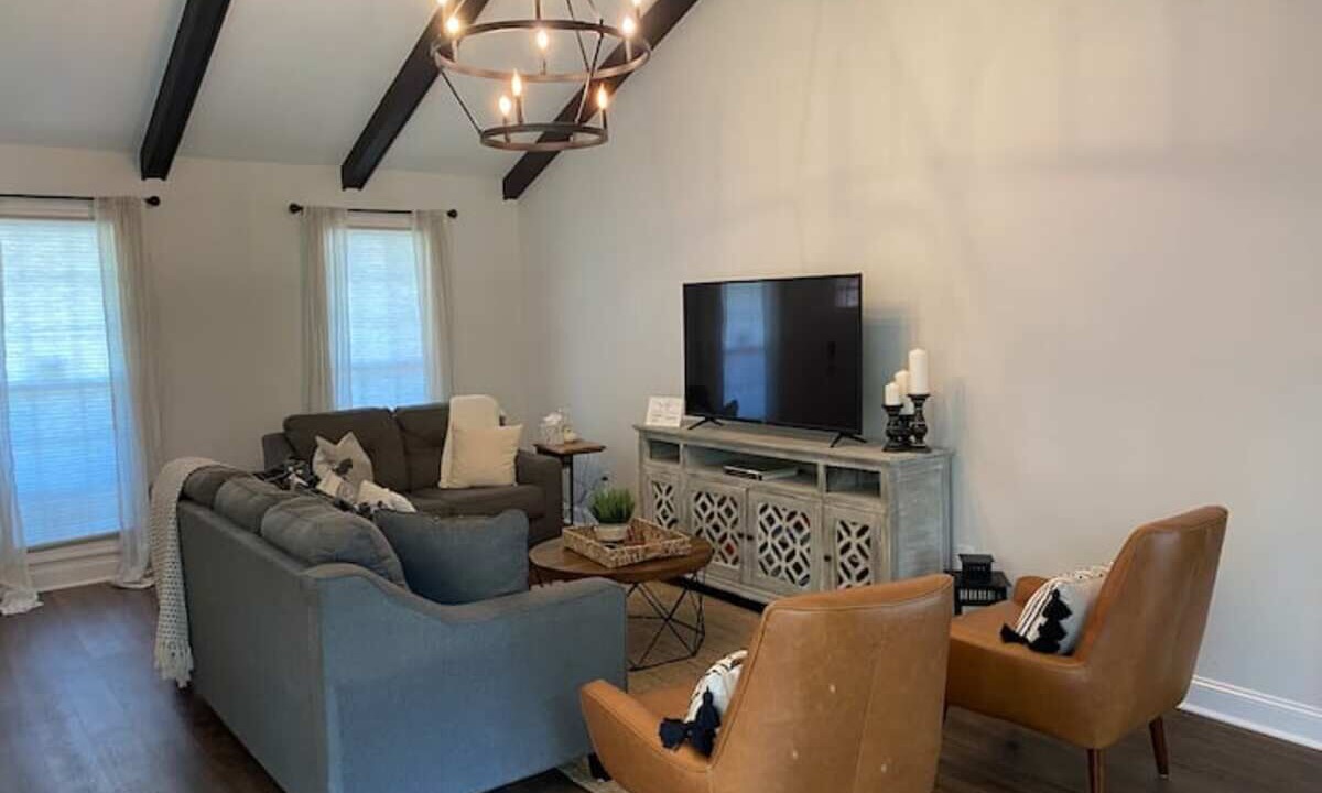 Photo of Livingroom in North Charleston
