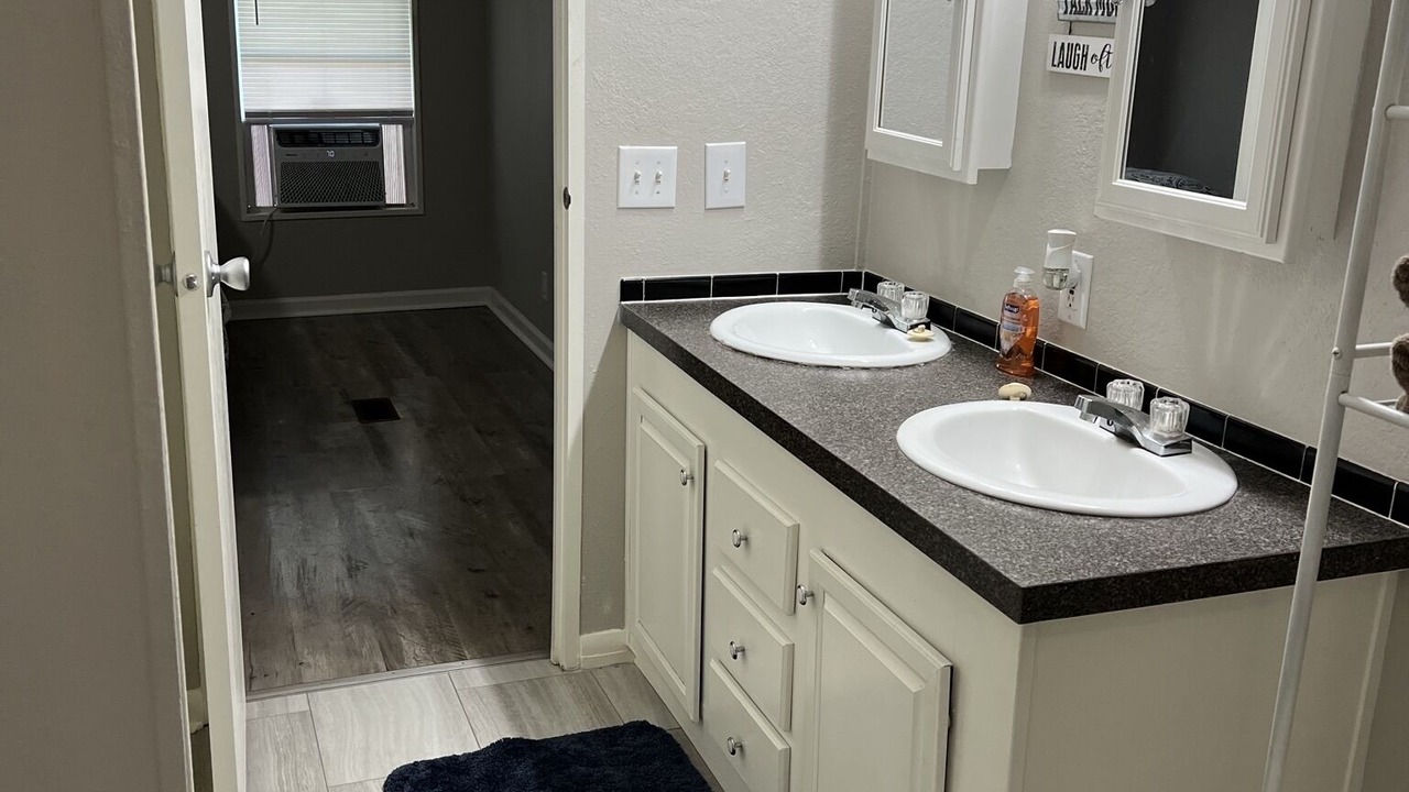 Photo of Bathroom in Sulphur