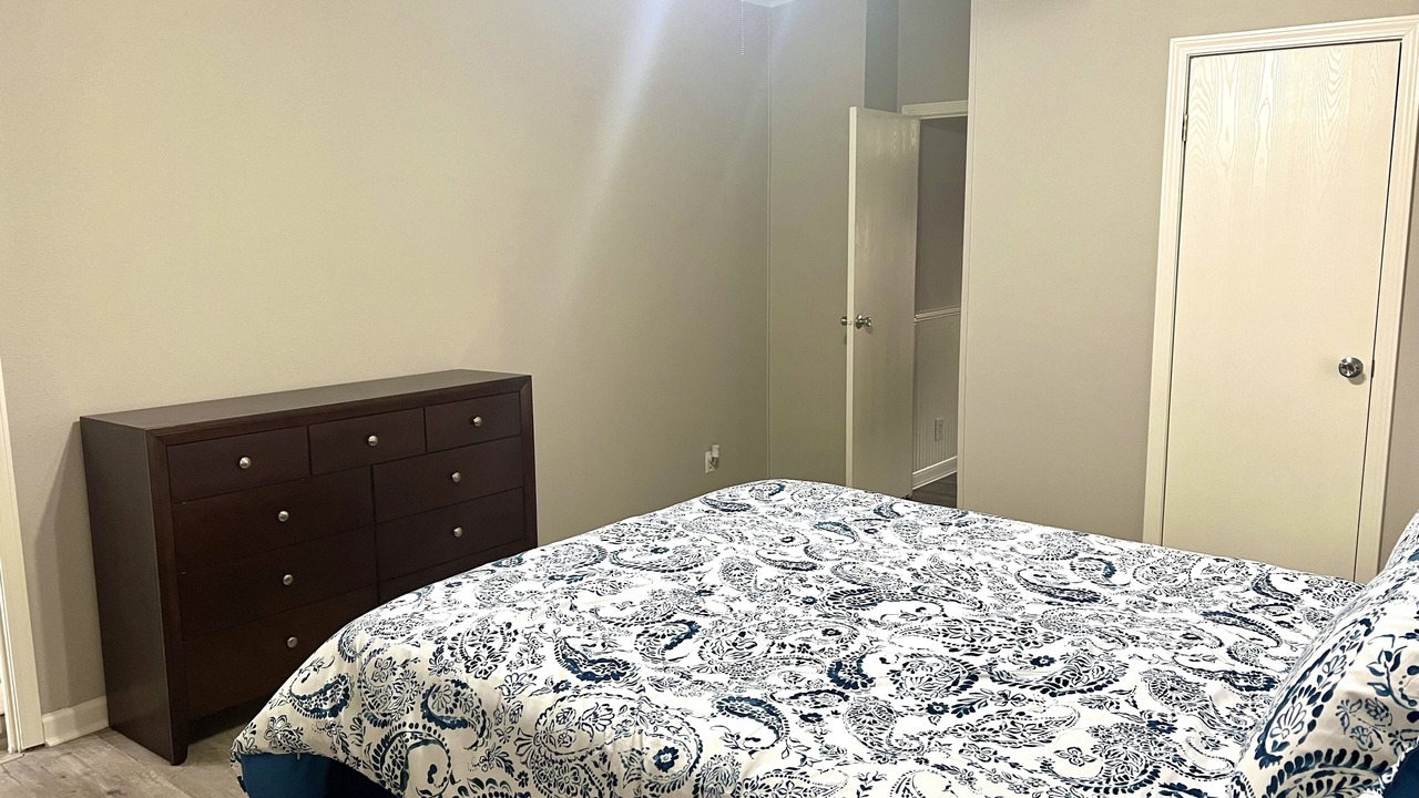 Photo of Bedroom in Sulphur