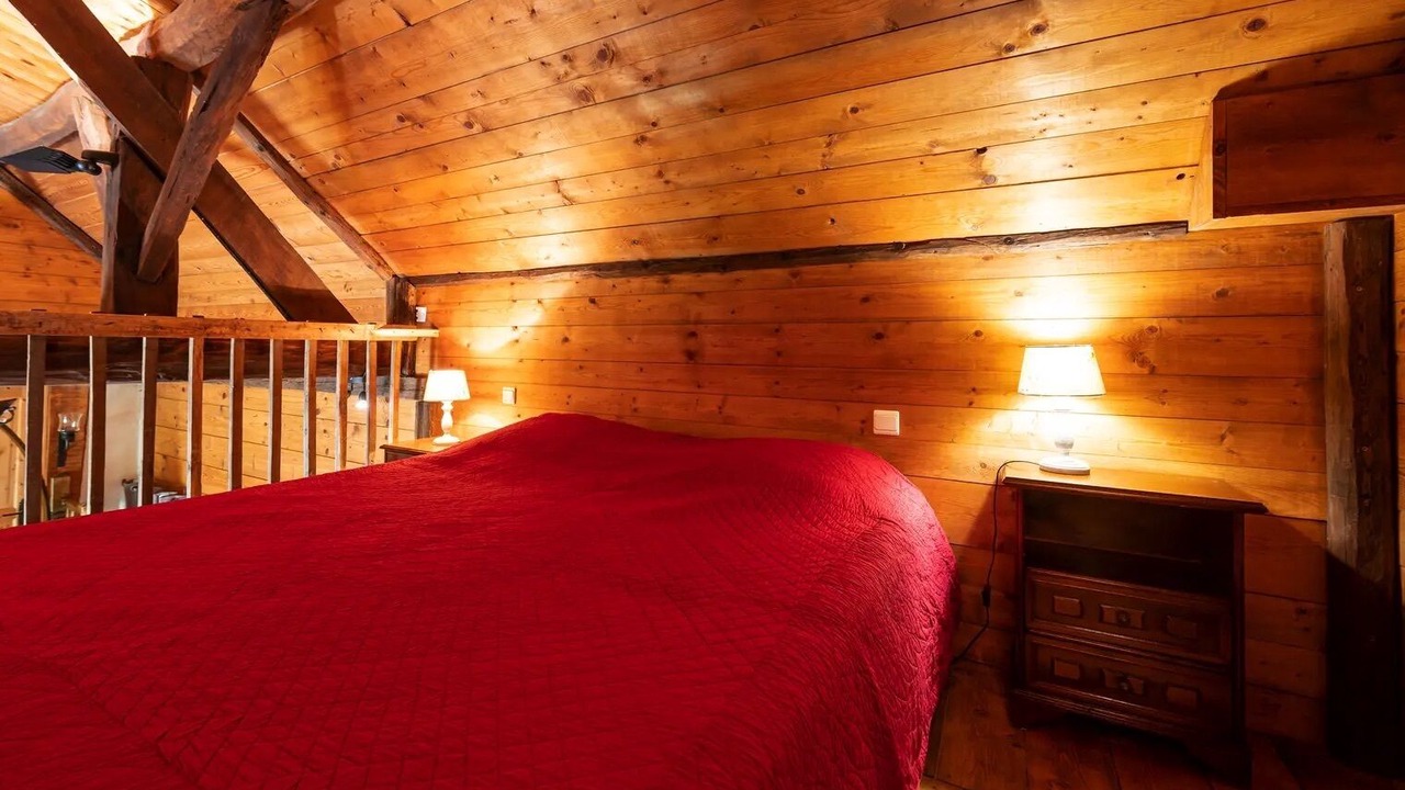 Photo of Bedroom in Vaulx