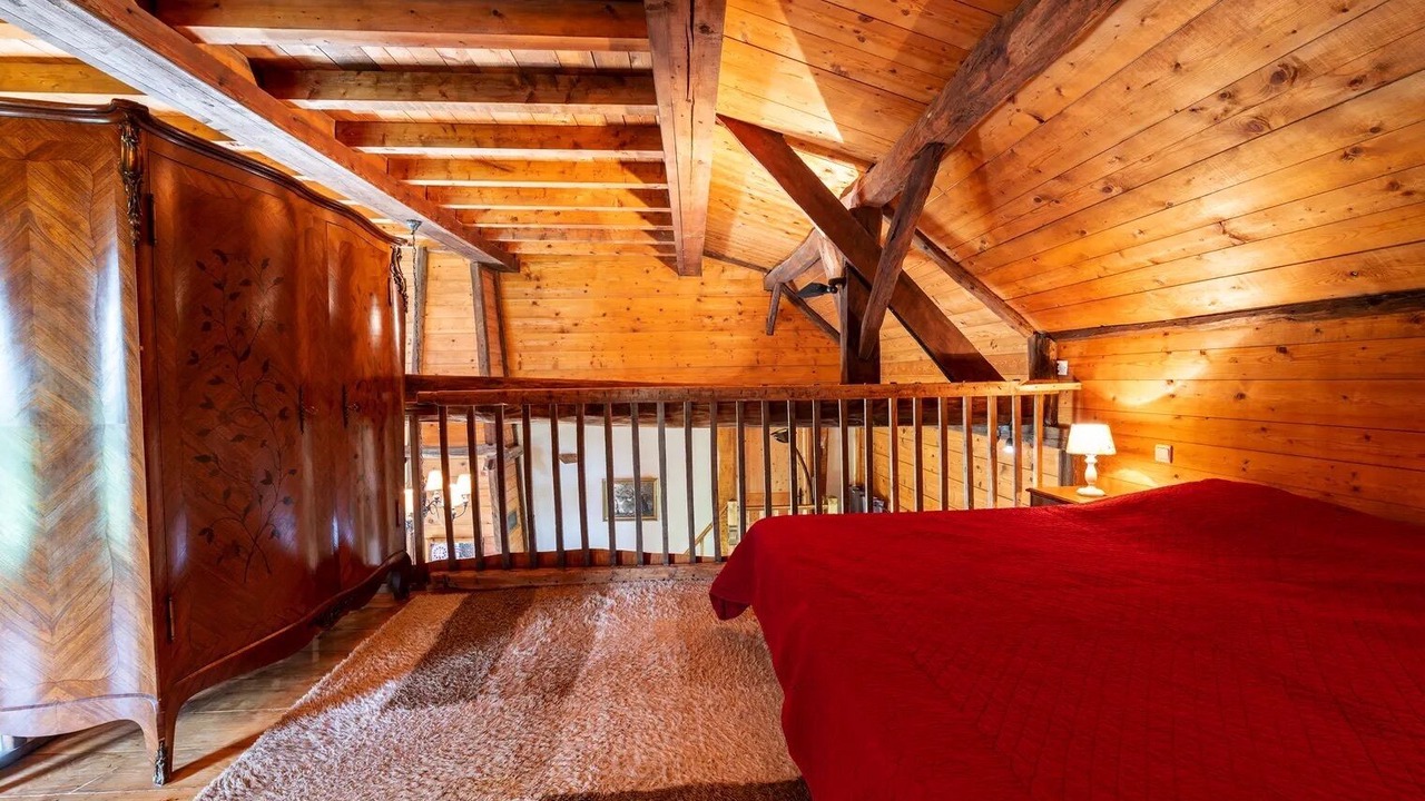 Photo of Bedroom in Vaulx
