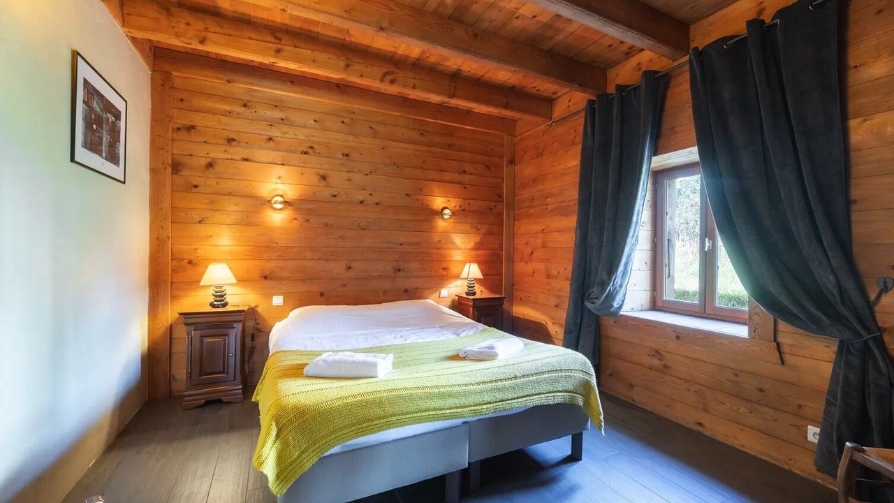Photo of Bedroom in Vaulx