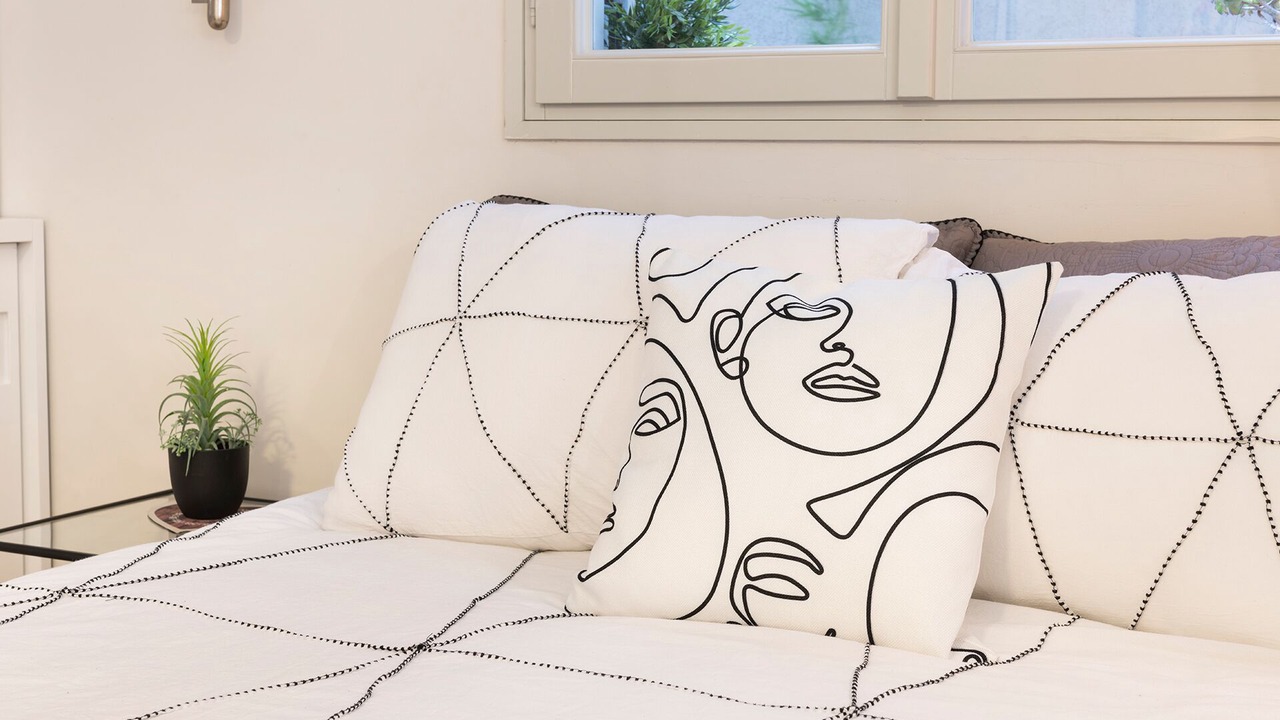 Photo of Bedroom in Kerem HaTeimanim