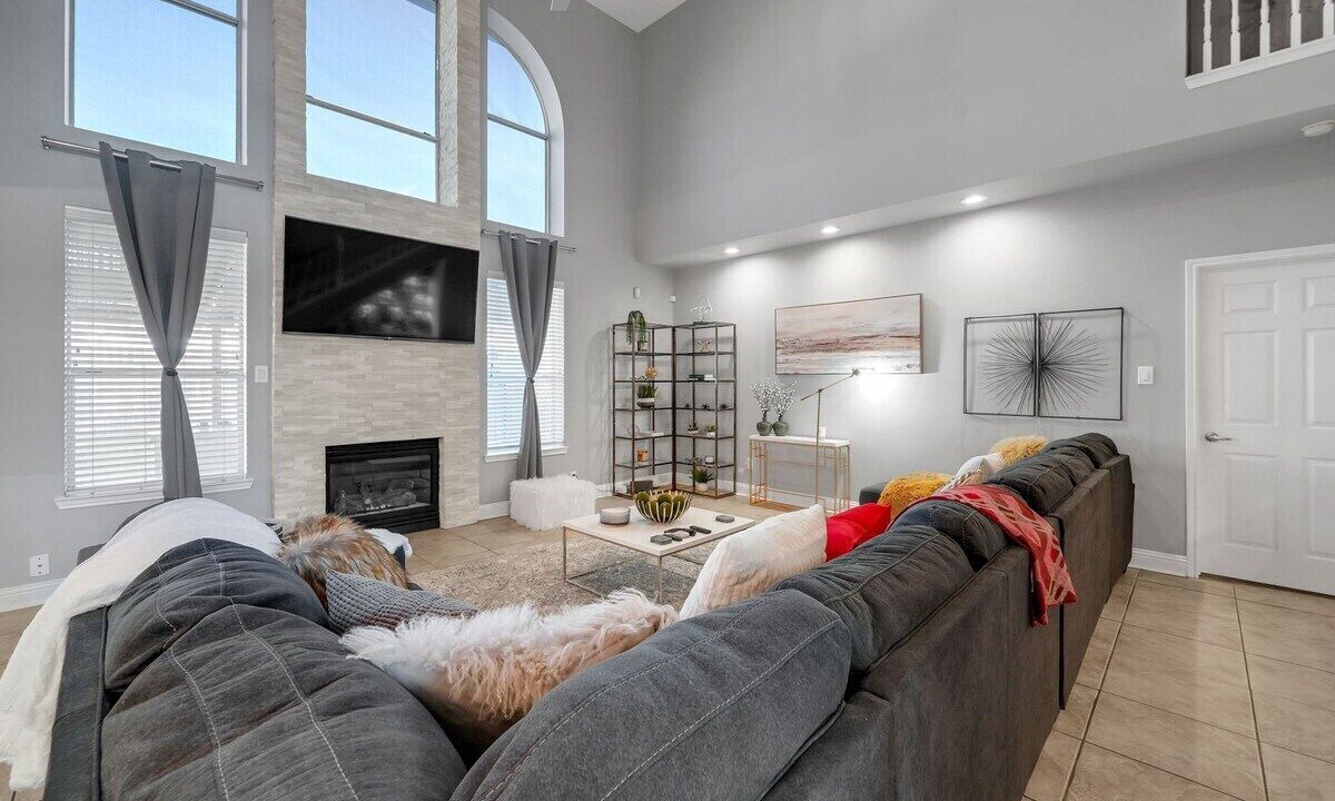 Photo of Livingroom in Spring