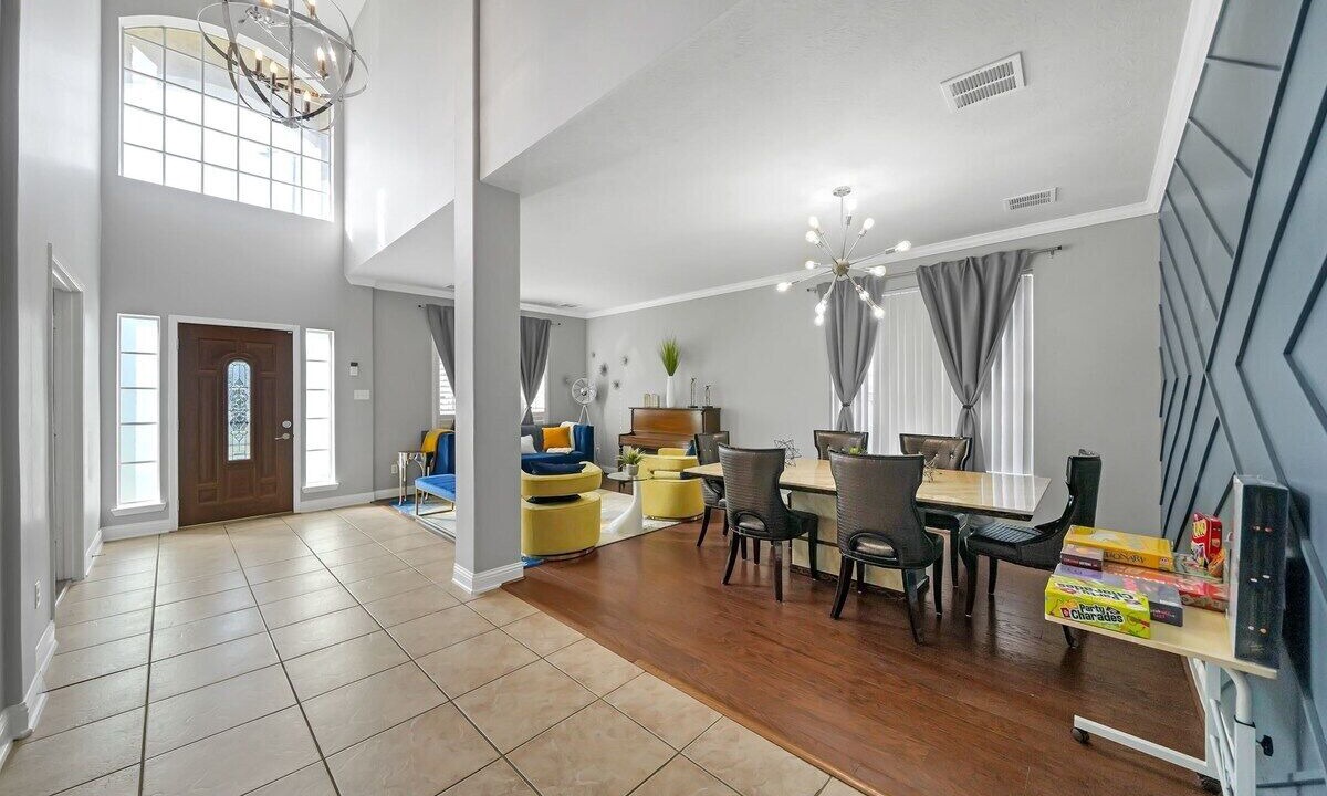 Photo of Livingroom in Spring