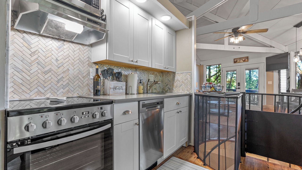 Photo of Kitchen in Big Canoe
