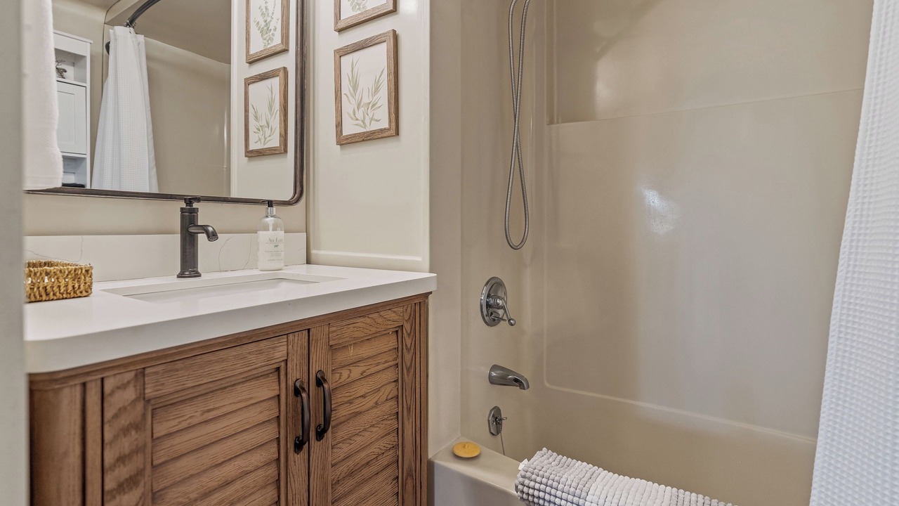 Photo of Bathroom in Big Canoe