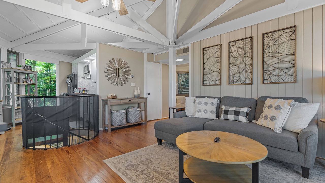 Photo of Livingroom in Big Canoe