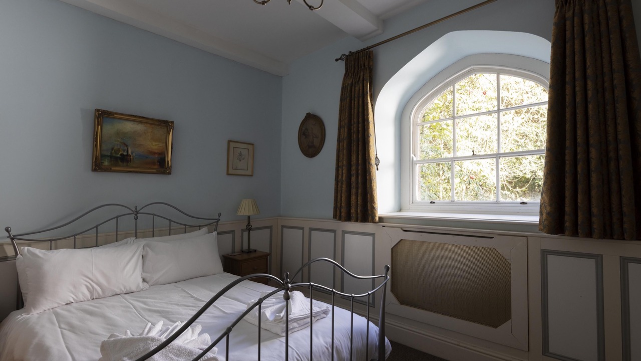 Photo of Bedroom in Saltash