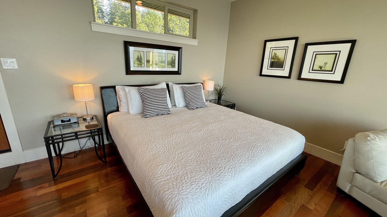 Photo of Bedroom in Otter Point