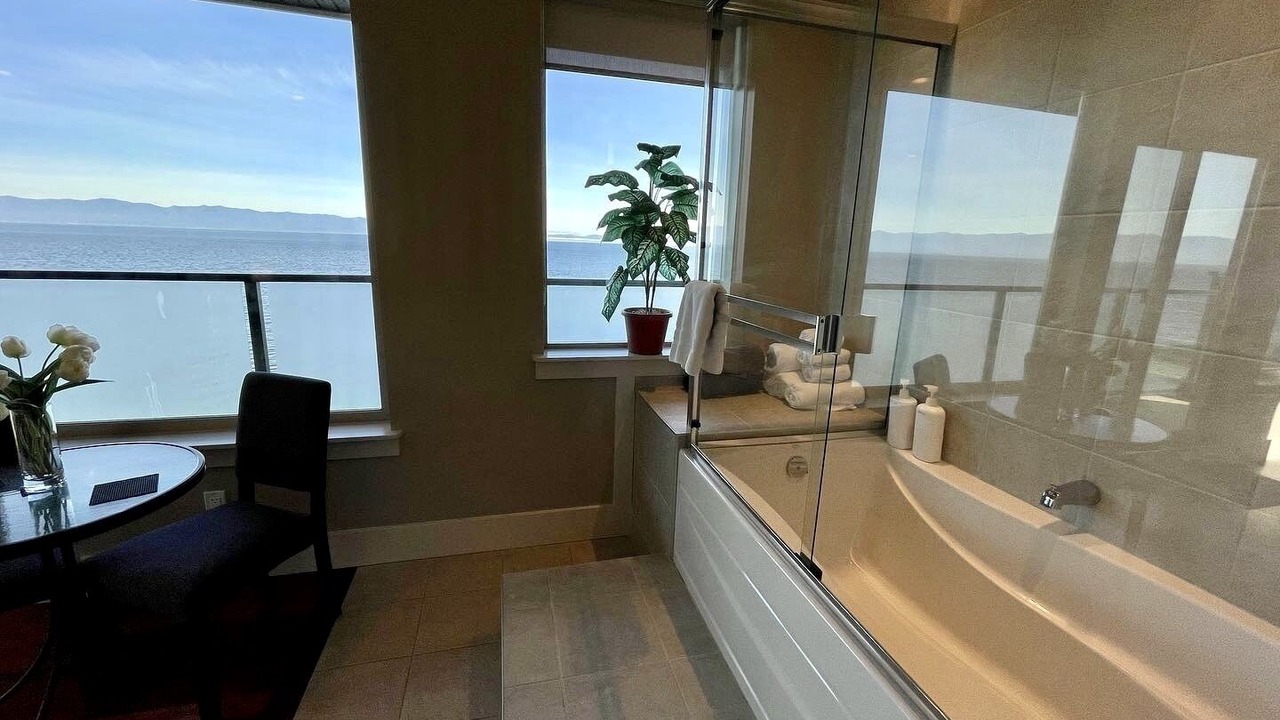 Photo of Bathroom in Otter Point