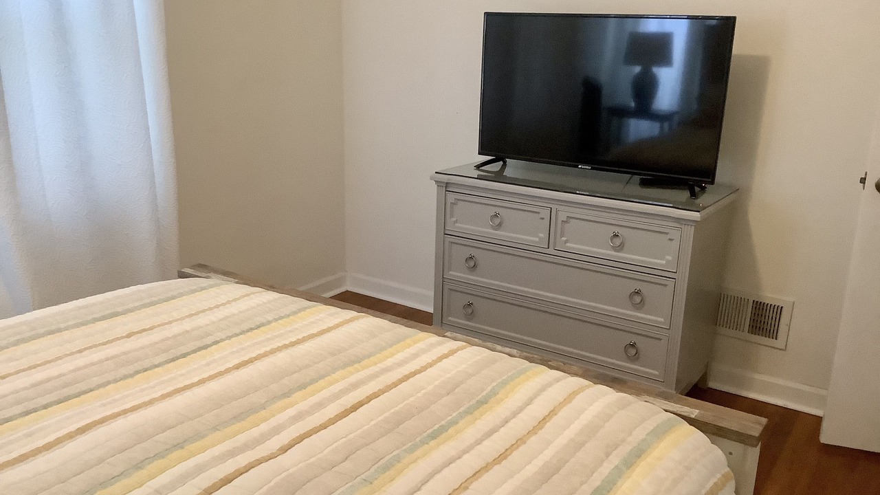 Photo of Bedroom in Aksarben - Elmwood Park