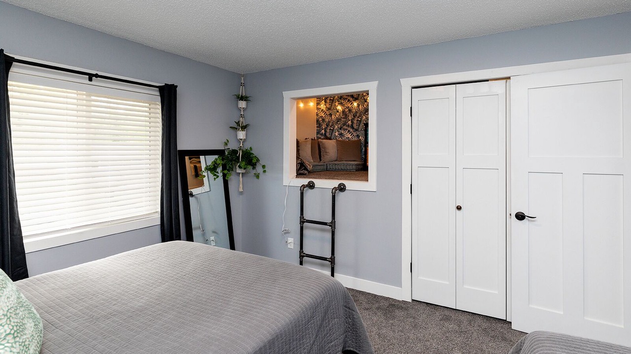 Photo of Bedroom in Des Moines