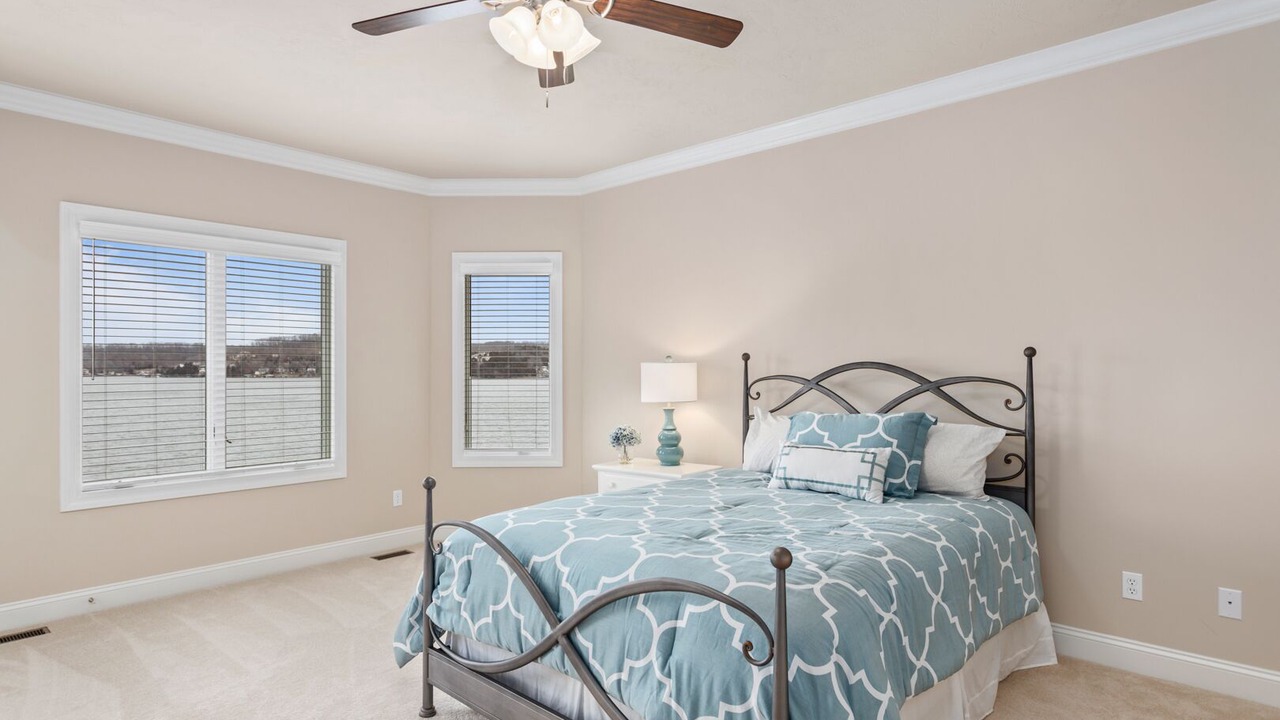 Photo of Bedroom in Roach