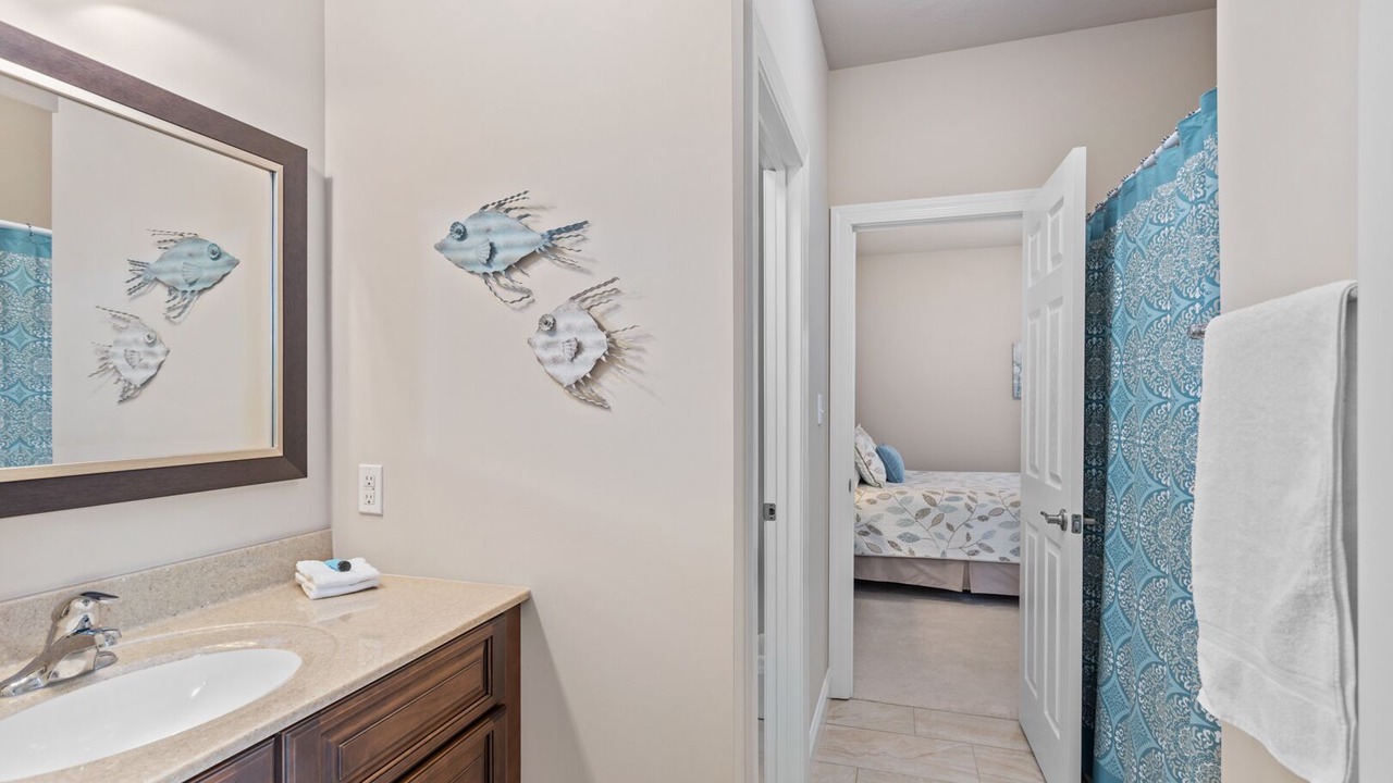 Photo of Bathroom in Roach