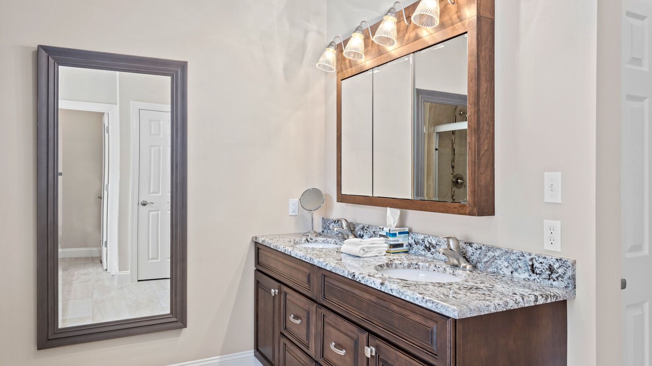 Photo of Bathroom in Roach