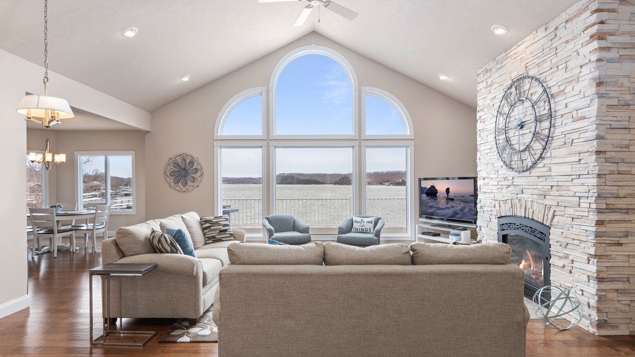 Photo of Livingroom in Roach