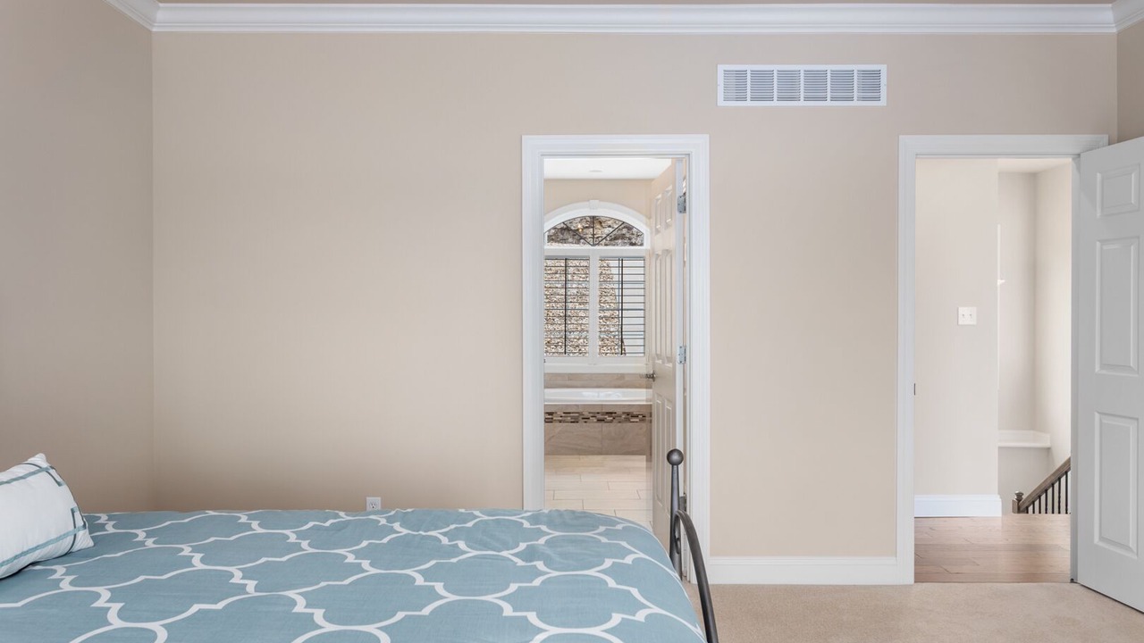 Photo of Bedroom in Roach