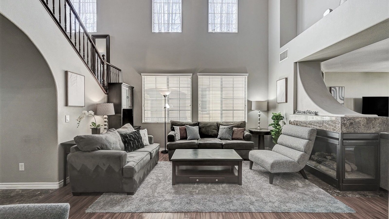 Photo of Livingroom in Silverado Ranch