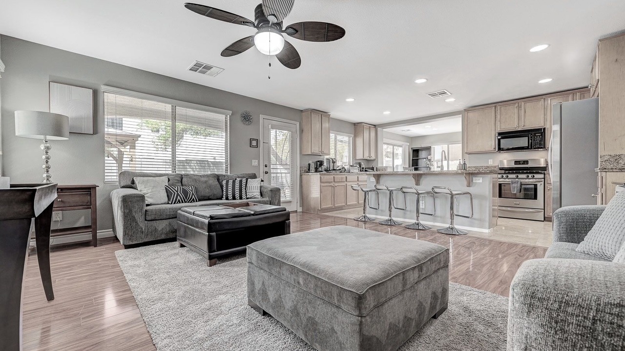 Photo of Livingroom in Silverado Ranch