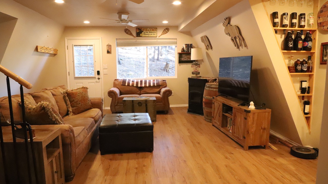 Photo of Livingroom in Evergreen