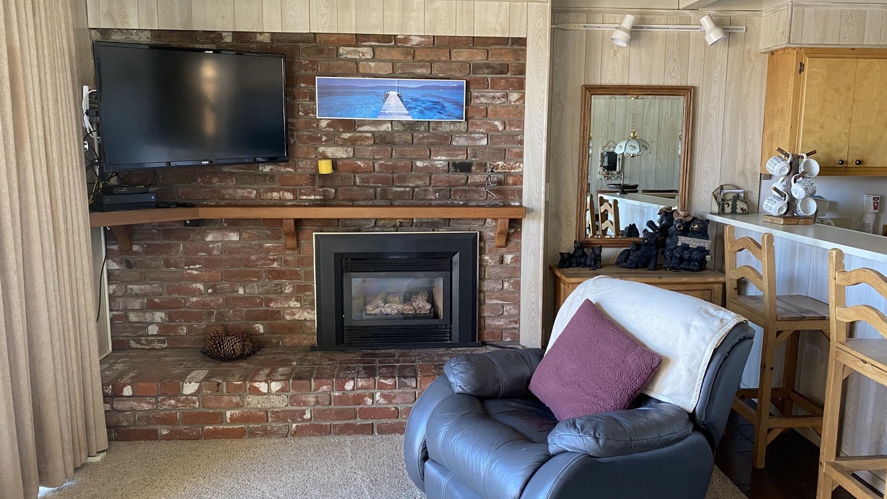 Photo of Livingroom in Tahoe Keys