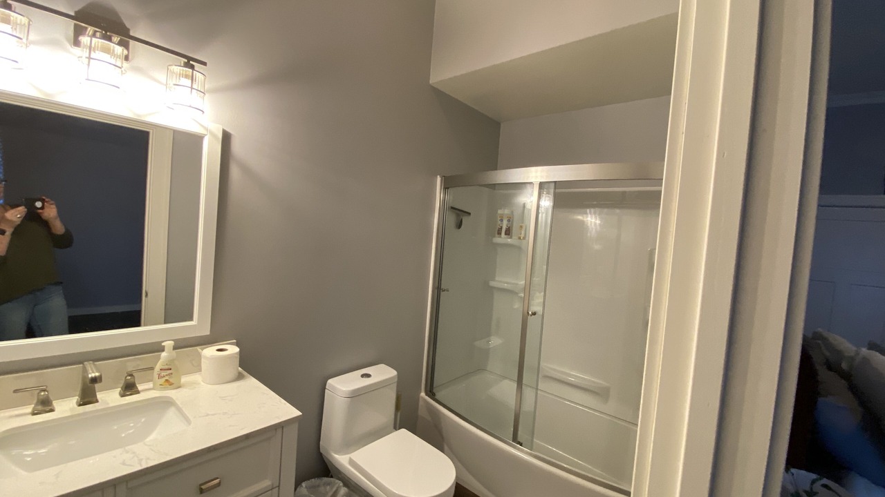 Photo of Bathroom in Roach