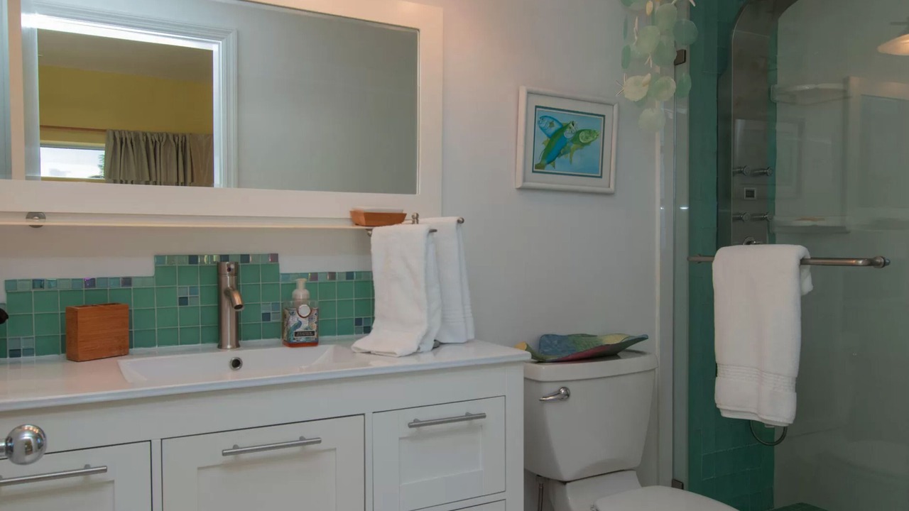 Photo of Bathroom in Islamorada
