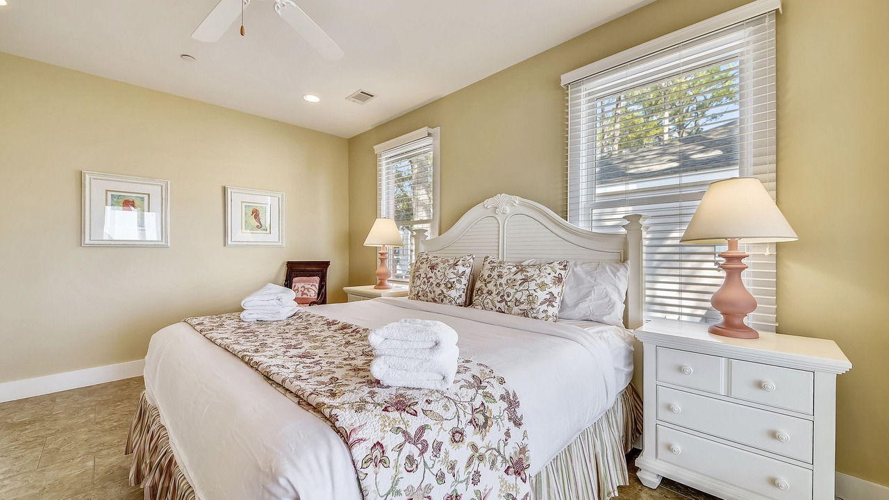 Photo of Bedroom in Melrose on the Beach