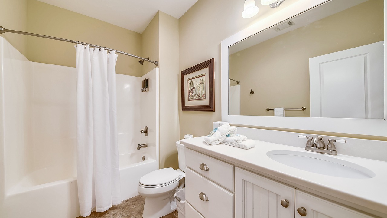 Photo of Bathroom in Melrose on the Beach