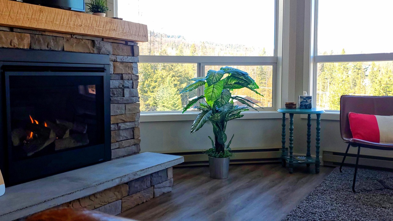 Photo of Livingroom in East Kootenay