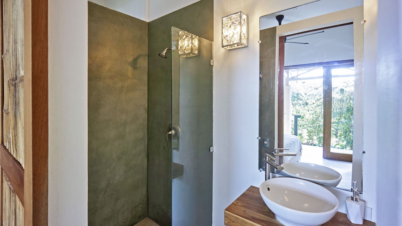 Photo of Bathroom in Playa Hermosa Cobano