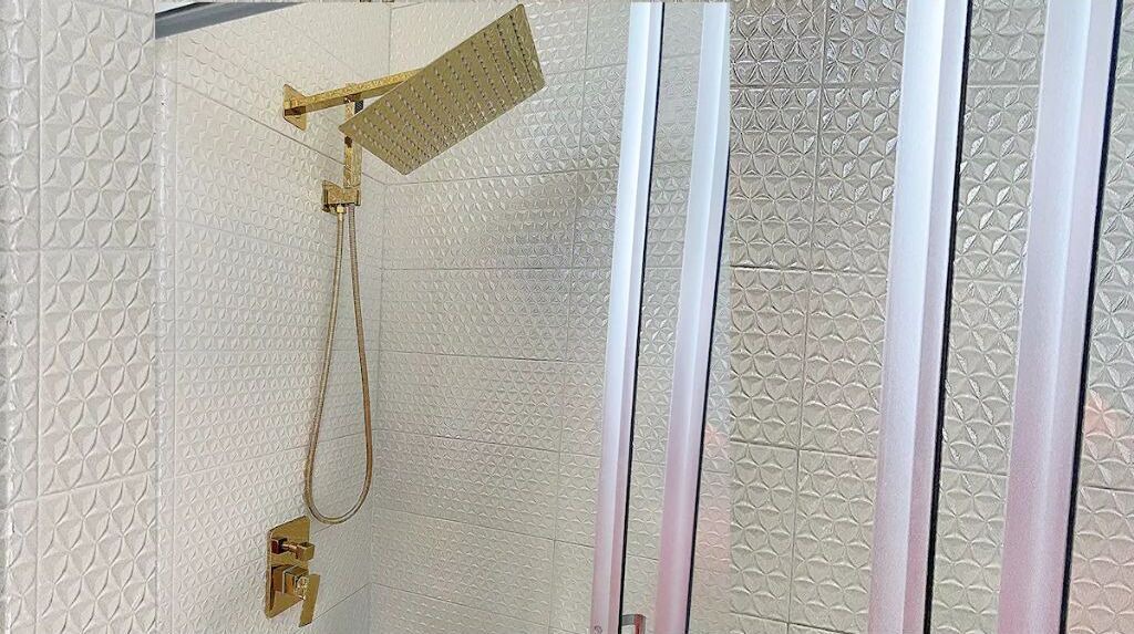 Photo of Bathroom in Runaway Bay