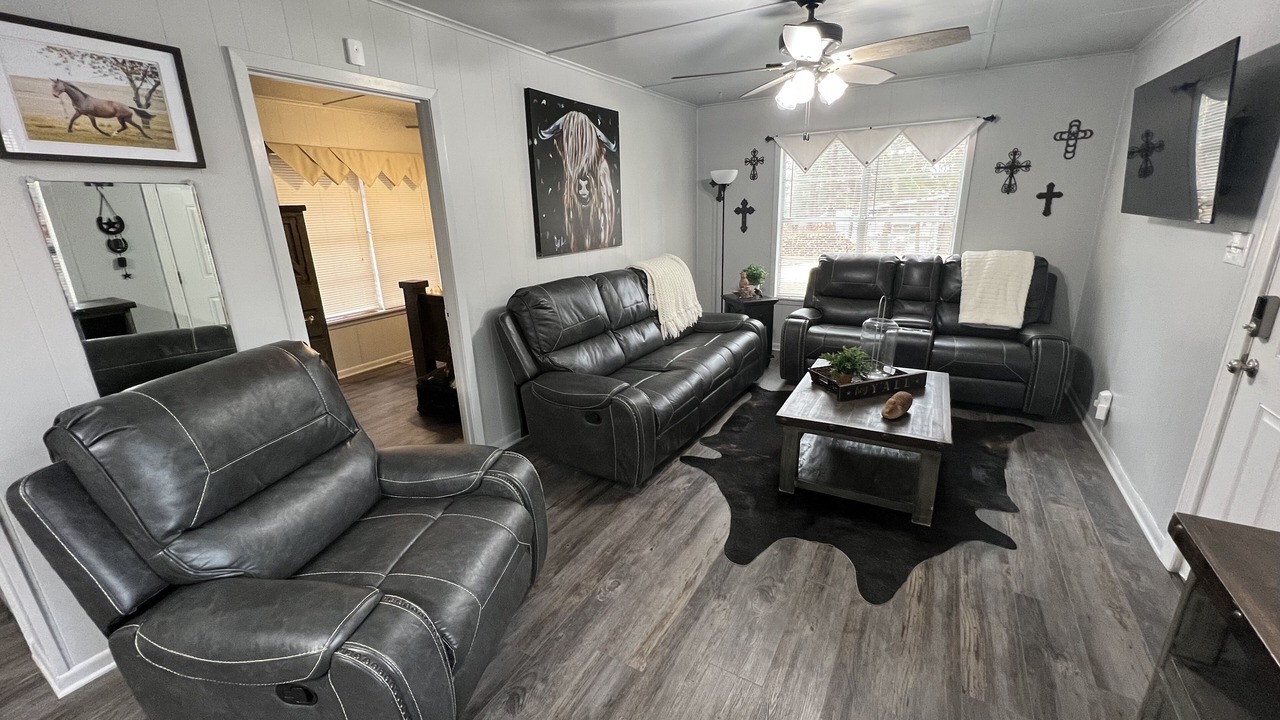 Photo of Livingroom in Gordonville