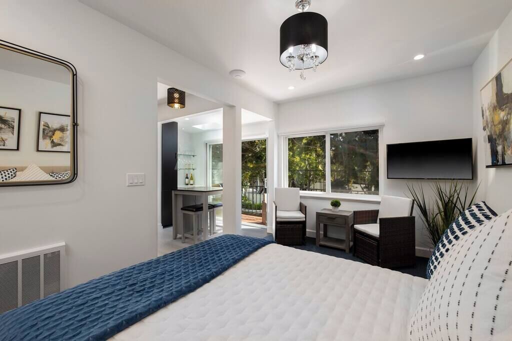 Photo of Patio Balcony in West Beach