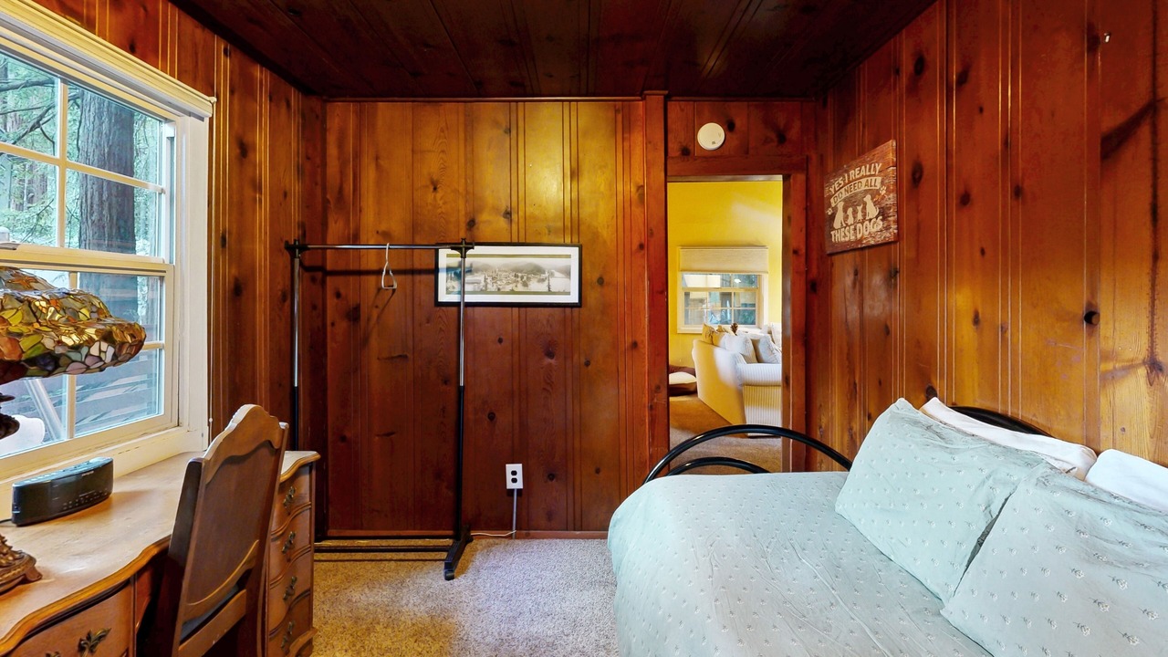 Photo of Bedroom in Guerneville