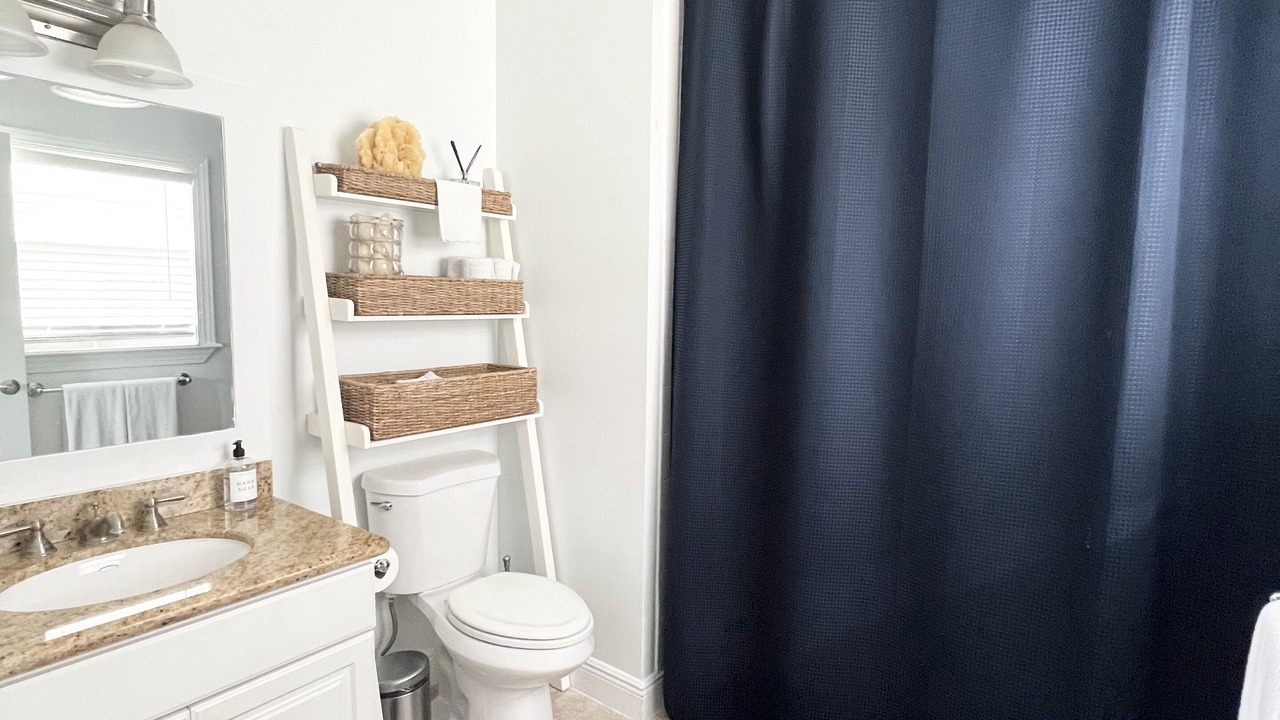 Photo of Bathroom in Islamorada