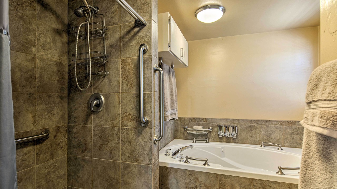 Photo of Bathroom in Henrieville