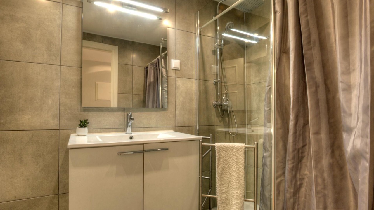 Photo of Bathroom in Lisbon Old Town