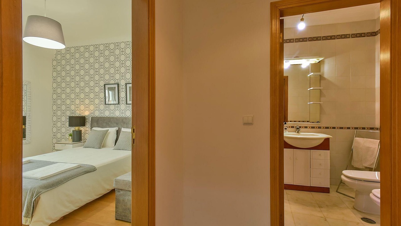 Photo of Bedroom in Lisbon Old Town