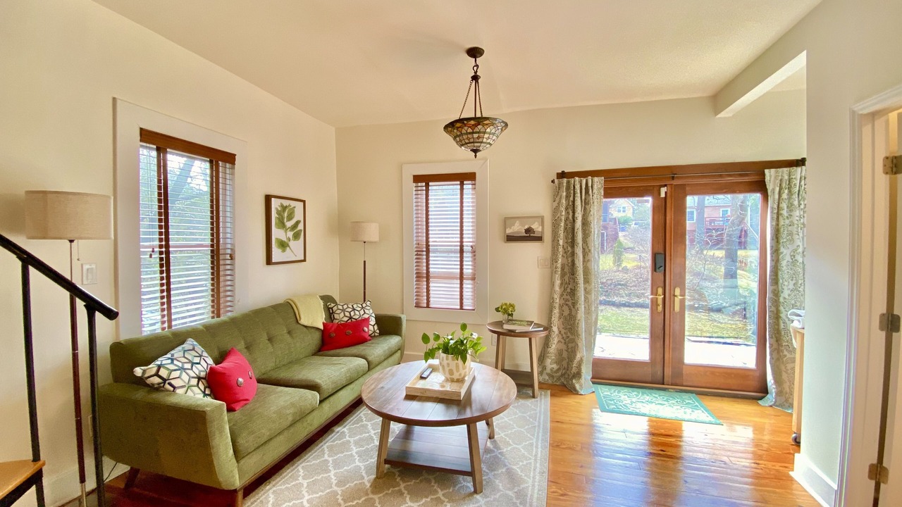 Photo of Livingroom in Historic Montford
