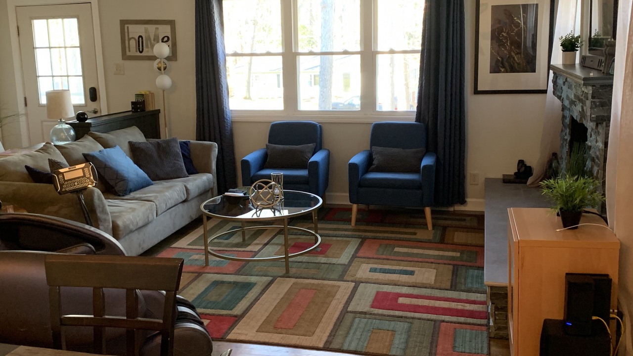 Photo of Livingroom in Chapel Hill