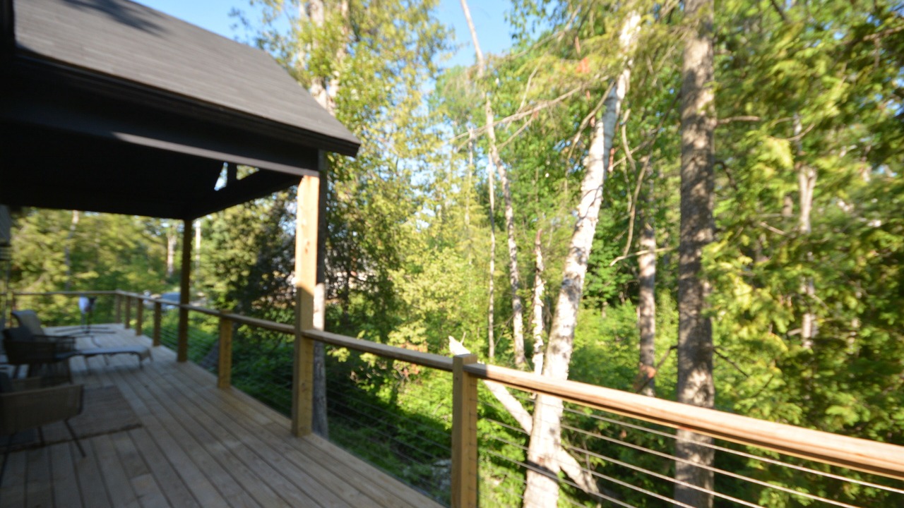 Photo of Patio Balcony in Glen Arbor