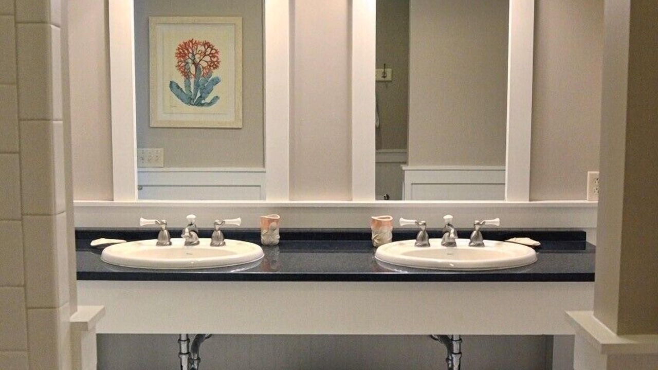 Photo of Bathroom in Melrose on the Beach