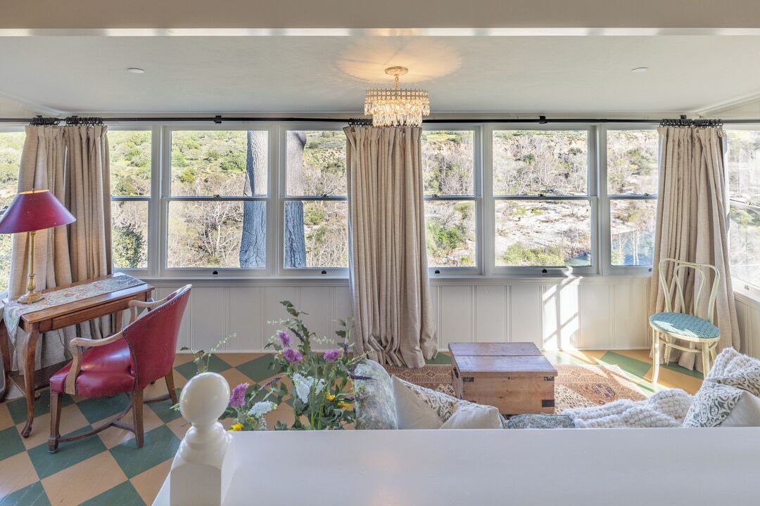 Photo of Livingroom in Greenfield