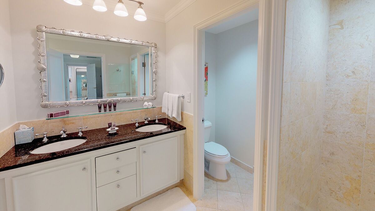 Photo of Bathroom in Seven Mile Beach